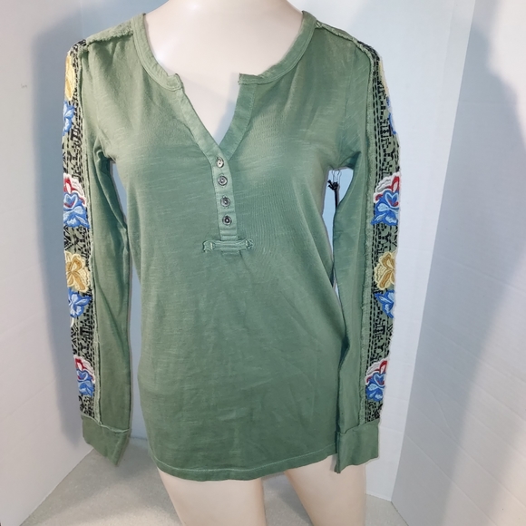 Idyllwind Tops - NWT IDYLLWIND Olive Green Floral Embroidered Long Sleeve Top size XS